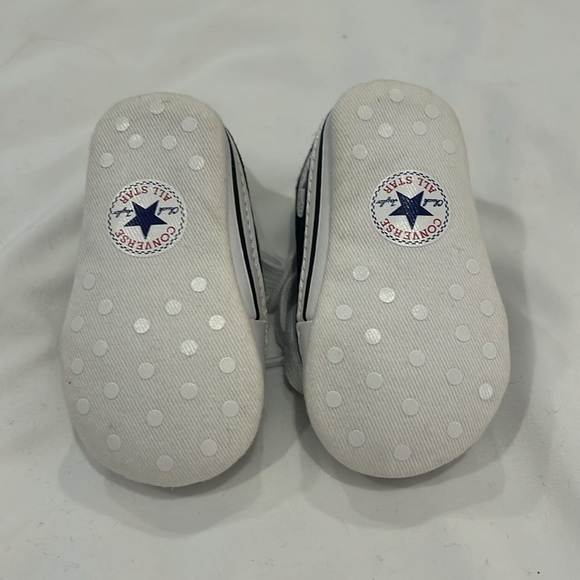 Infant black converse crib shoes - Picture 2 of 4